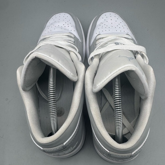 Nike Air Jordan 1 Low Wolf Grey Aluminum Women's Size 11.5 Shoes DC0774-105 - Picture 5 of 8